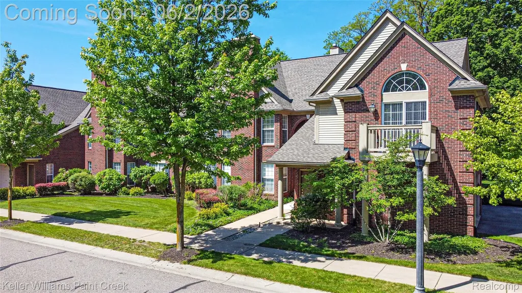 28569 Carlton Way Drive Novi City MI 48377