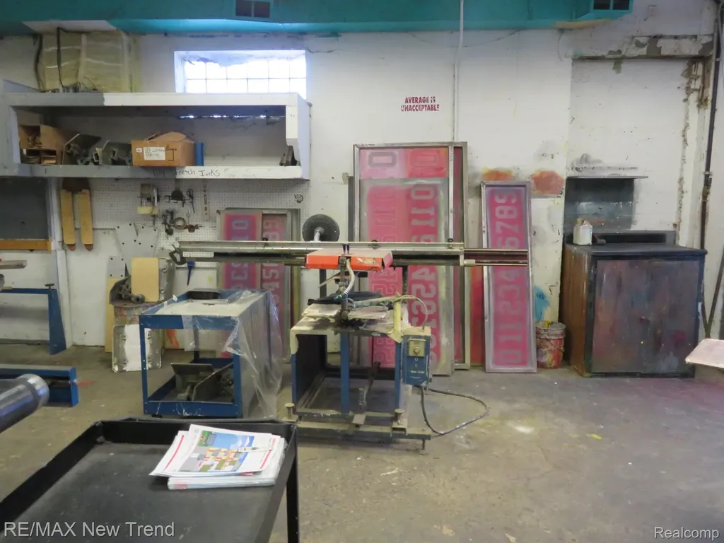 26114 W 6 Mile Road Redford Charter Township MI 48240