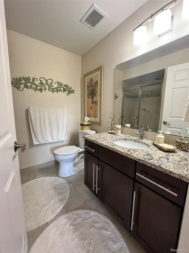 3624 N Oakmonte Boulevard Oakland Charter Township MI 48306