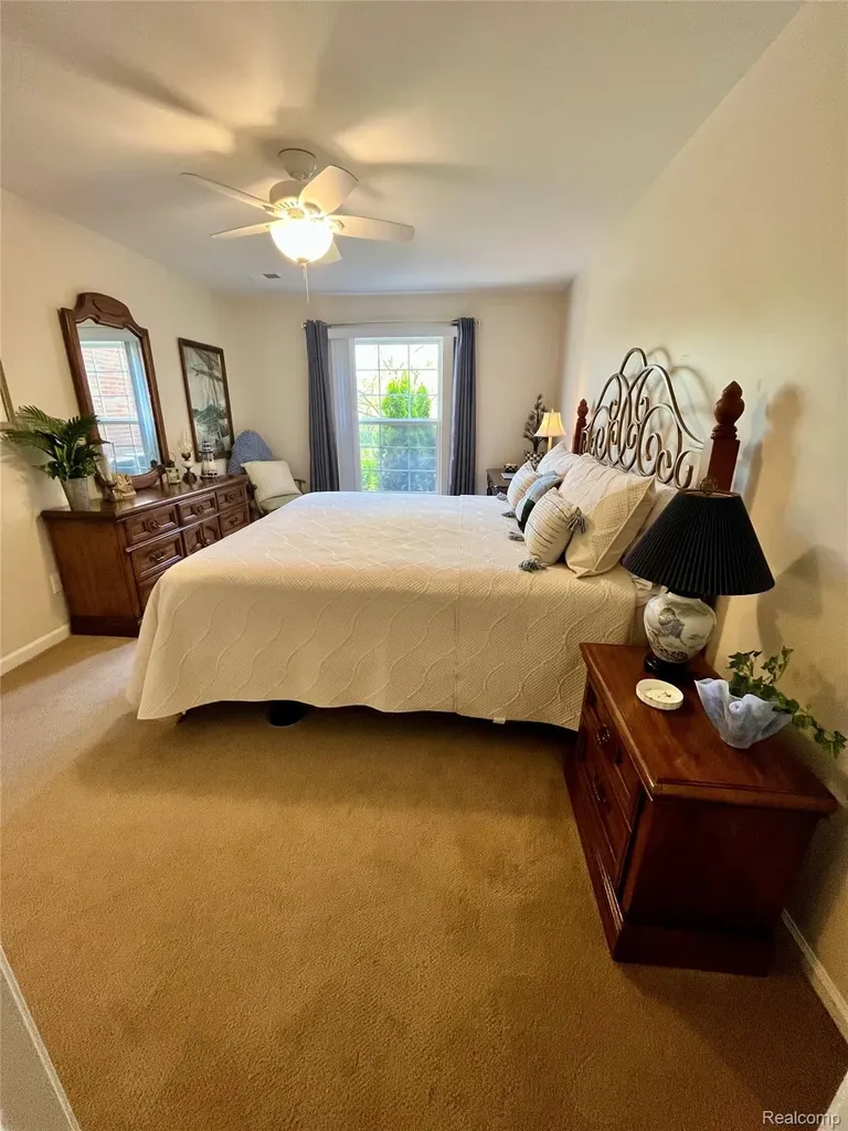 3624 N Oakmonte Boulevard Oakland Charter Township MI 48306