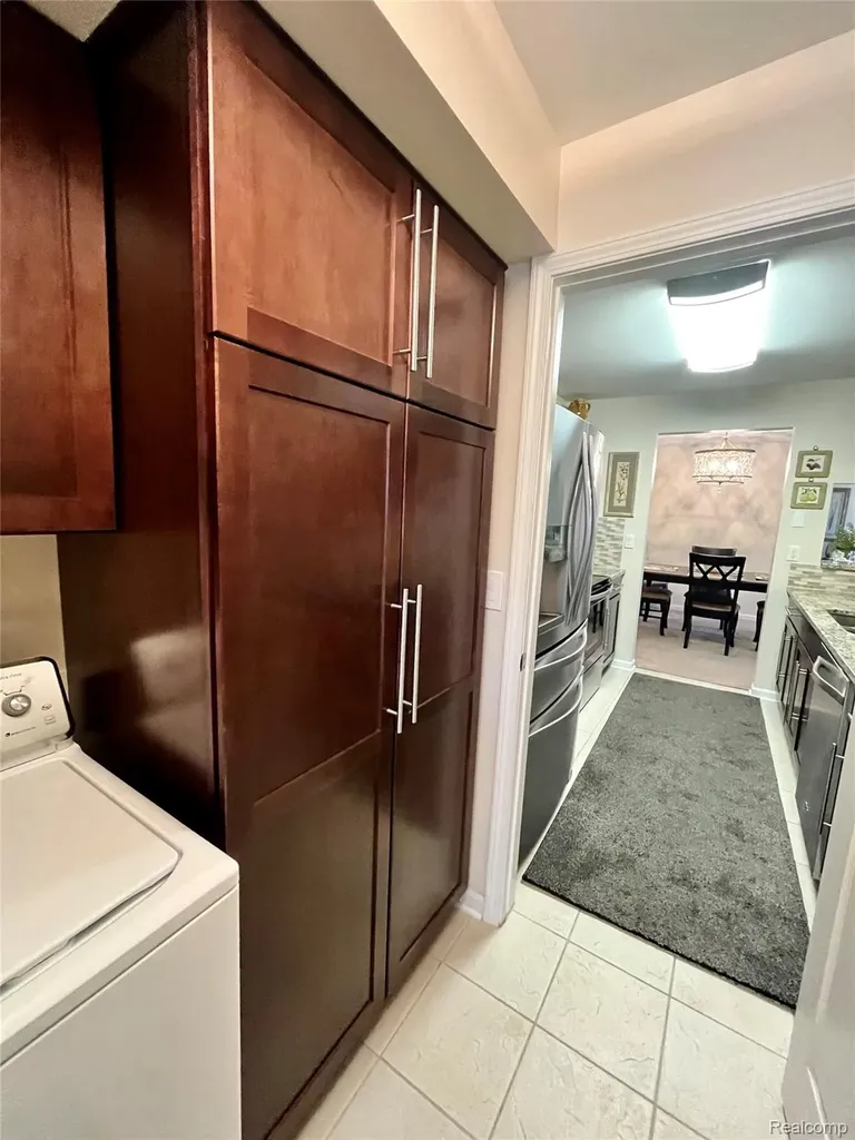 3624 N Oakmonte Boulevard Oakland Charter Township MI 48306