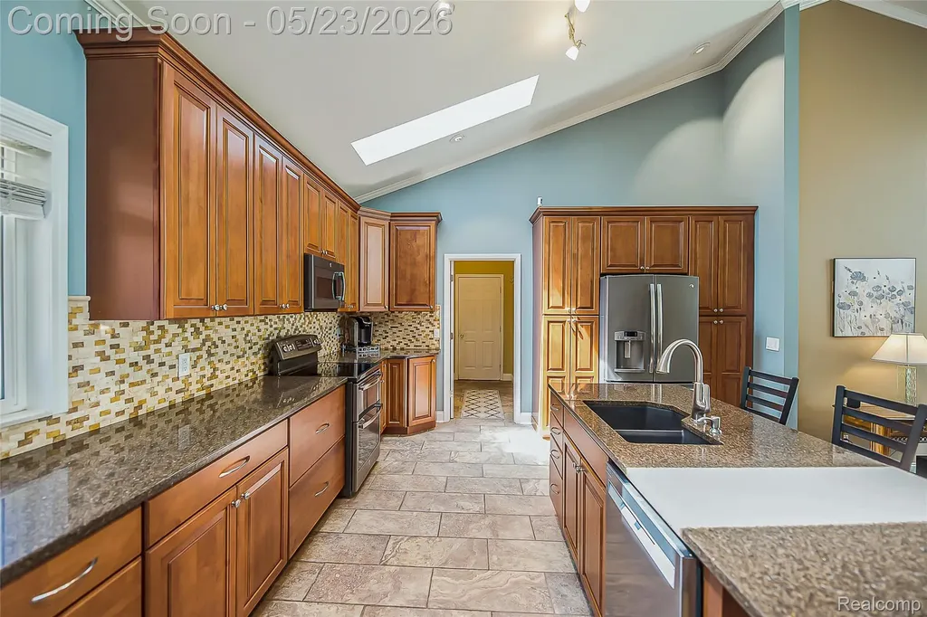 6093 Rosewood Parkway White Lake Charter Township MI 48383