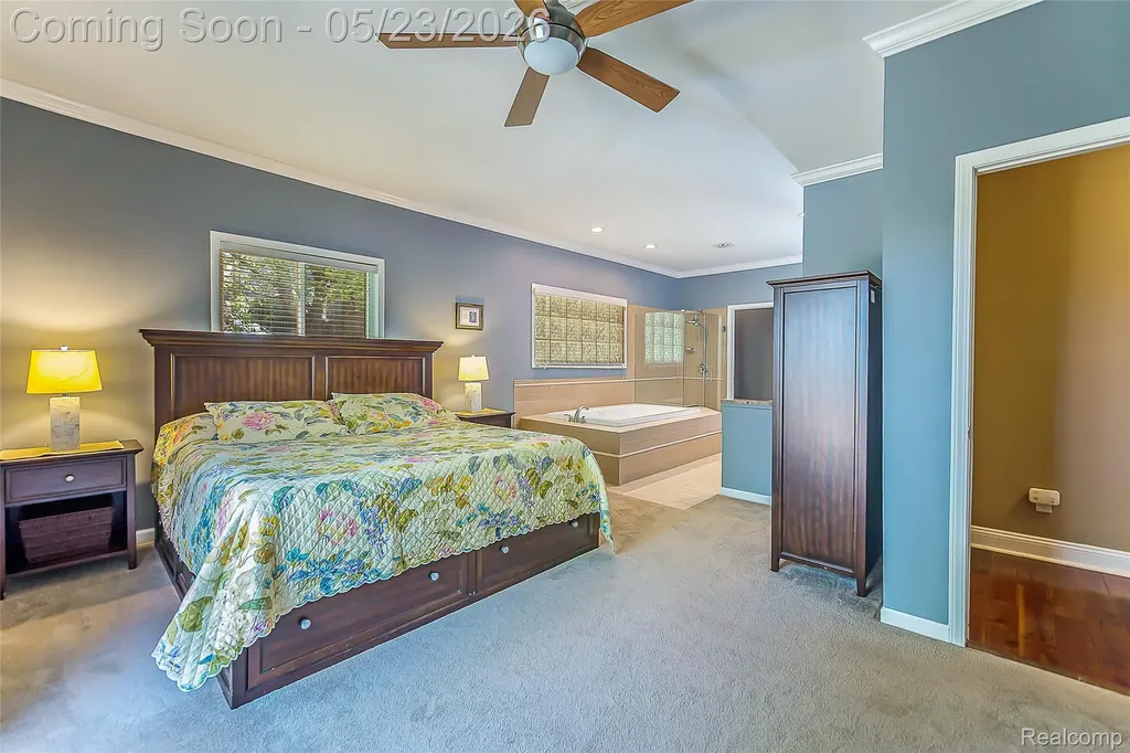 6093 Rosewood Parkway White Lake Charter Township MI 48383