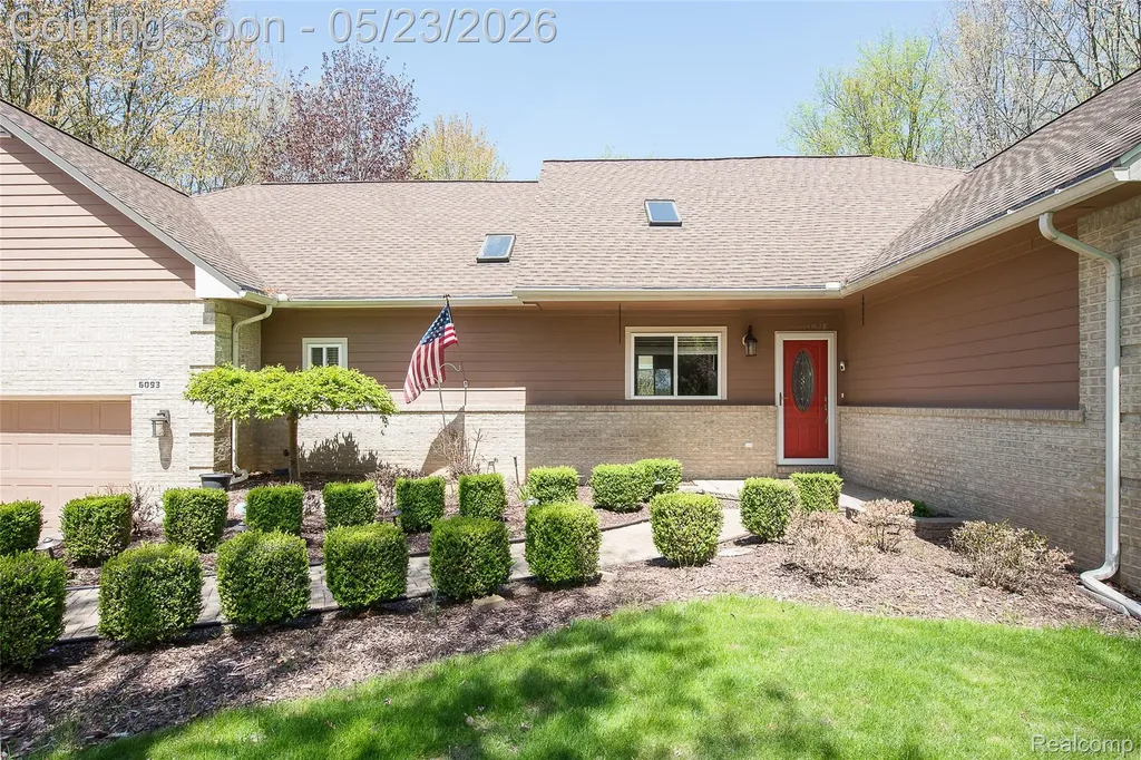 6093 Rosewood Parkway White Lake Charter Township MI 48383