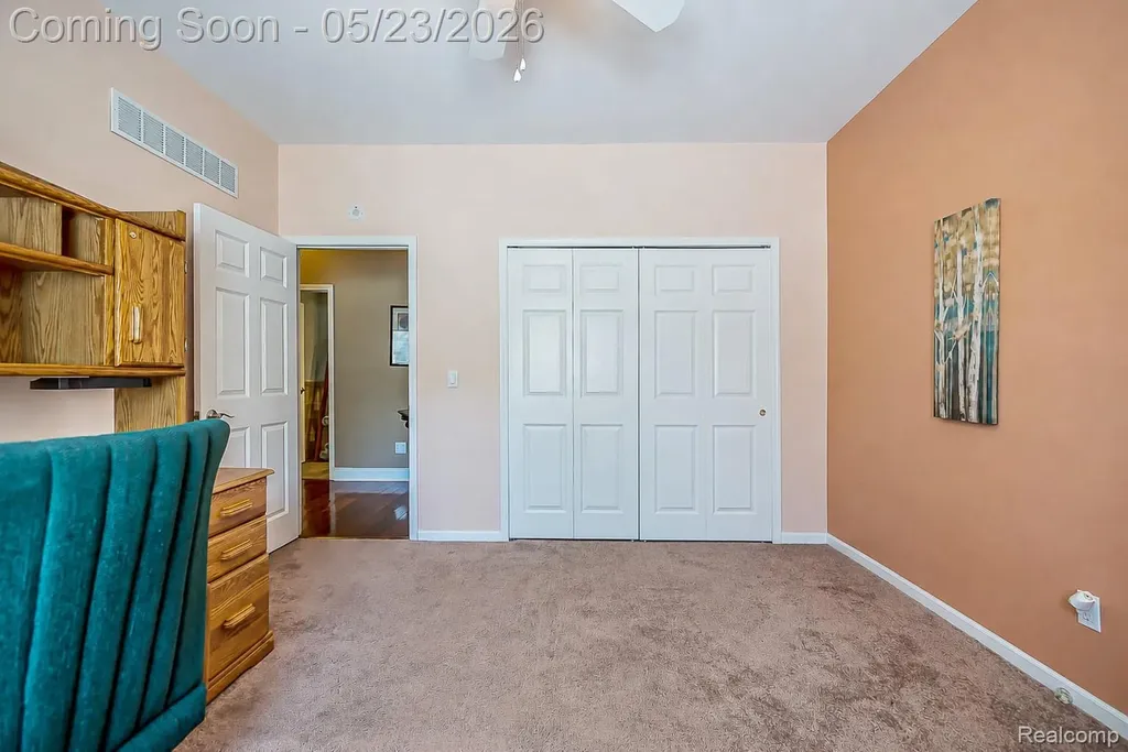 6093 Rosewood Parkway White Lake Charter Township MI 48383
