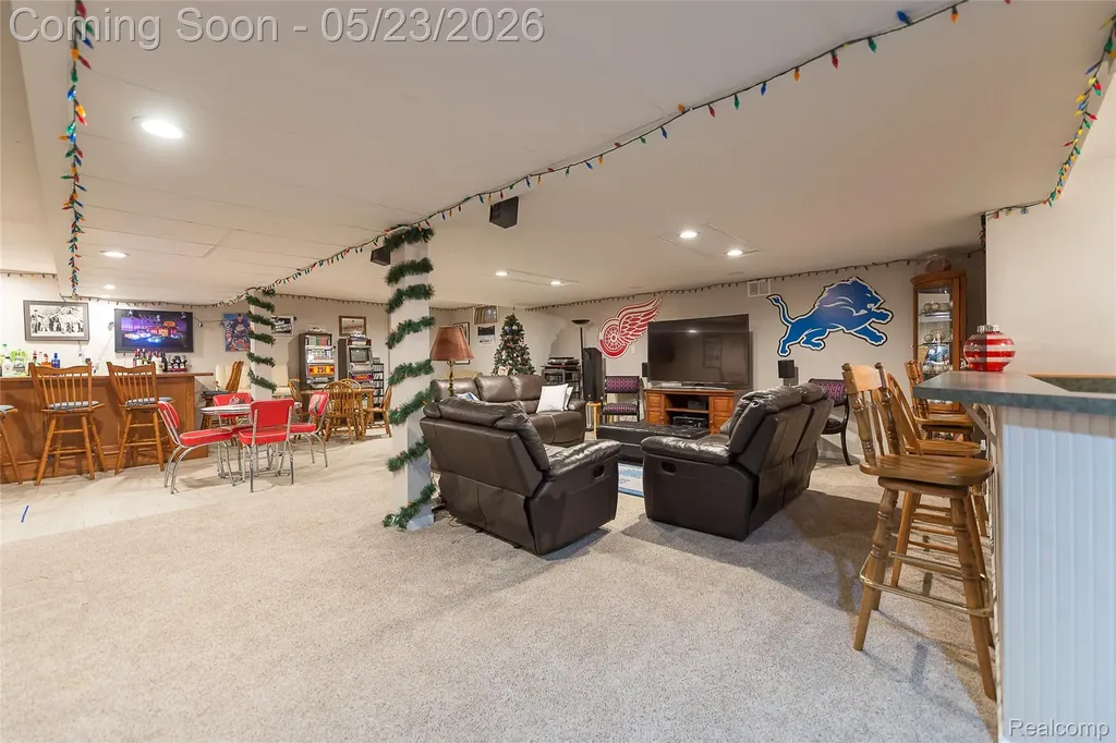 6093 Rosewood Parkway White Lake Charter Township MI 48383