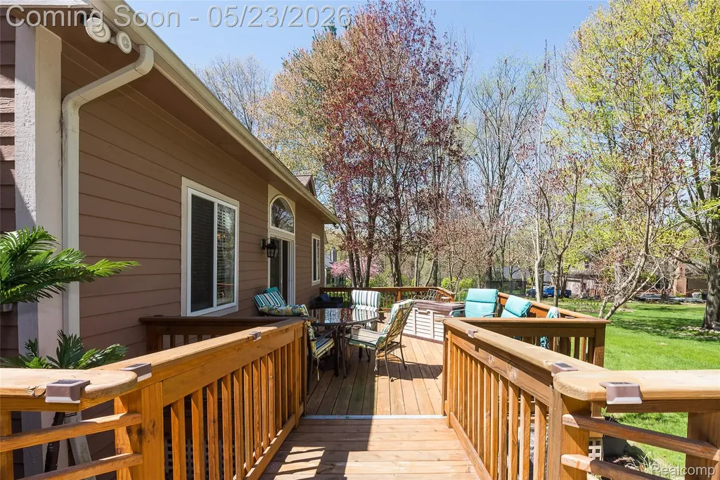 6093 Rosewood Parkway White Lake Charter Township MI 48383