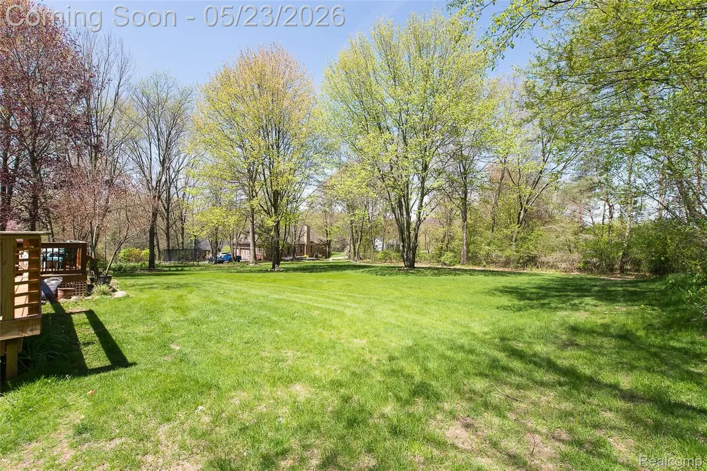 6093 Rosewood Parkway White Lake Charter Township MI 48383
