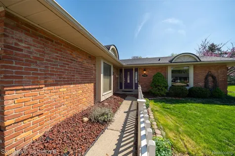 14188 Ramblewood Street Livonia City MI 48154