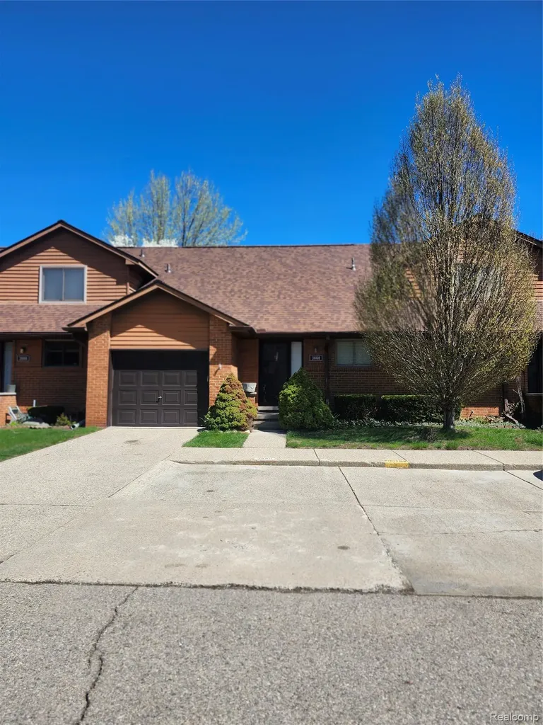 3668 Old Creek Road Troy City MI 48084