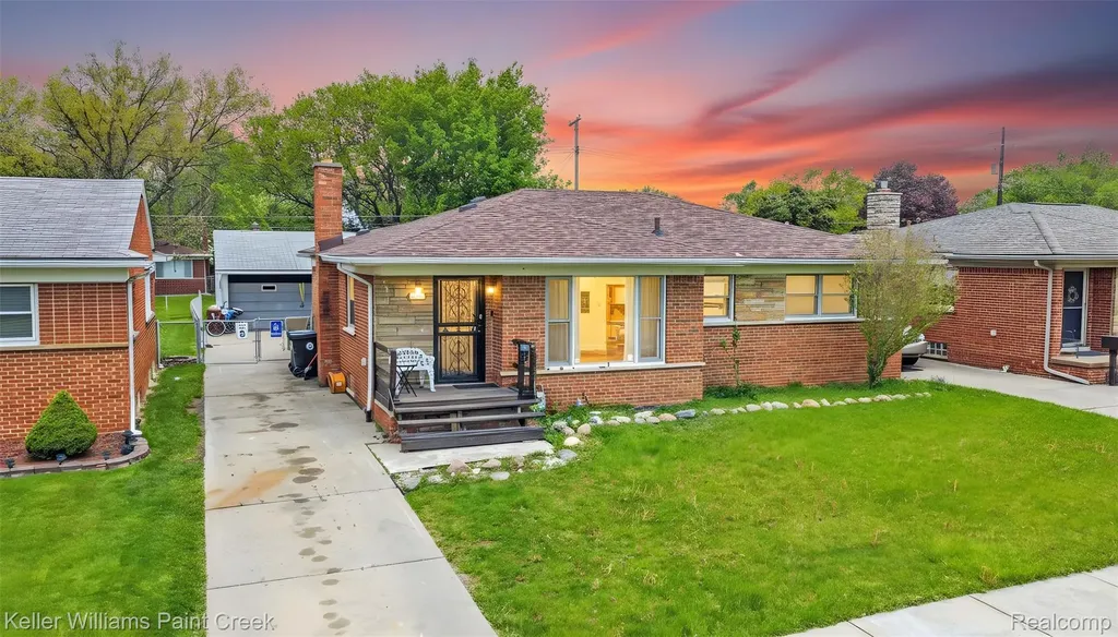 25610 Jennifer Avenue Redford Charter Township MI 48239