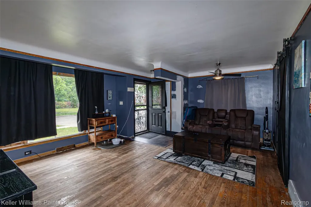 25610 Jennifer Avenue Redford Charter Township MI 48239