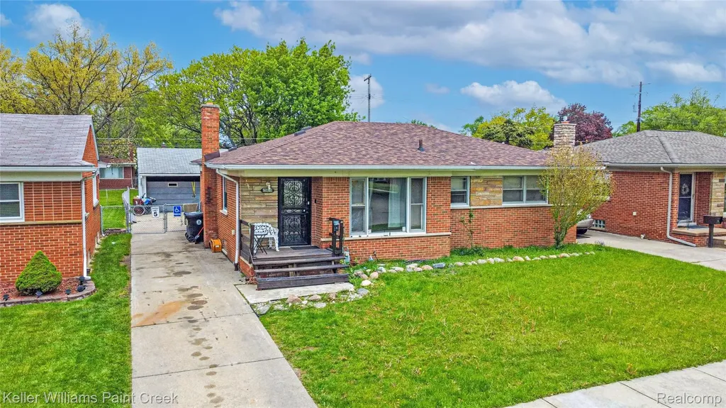 25610 Jennifer Avenue Redford Charter Township MI 48239
