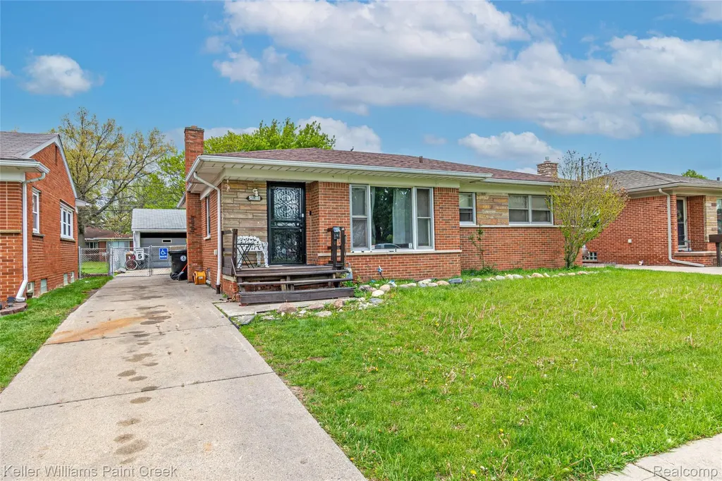 25610 Jennifer Avenue Redford Charter Township MI 48239