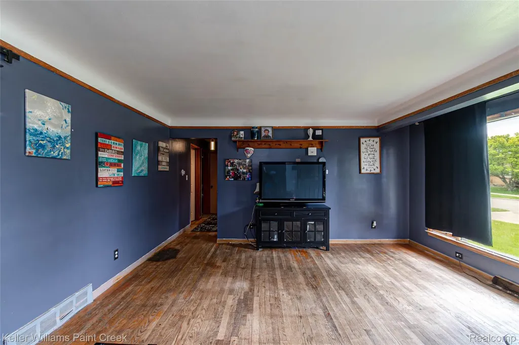 25610 Jennifer Avenue Redford Charter Township MI 48239