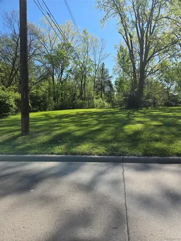5055 Admiral Street Westland City MI 48186