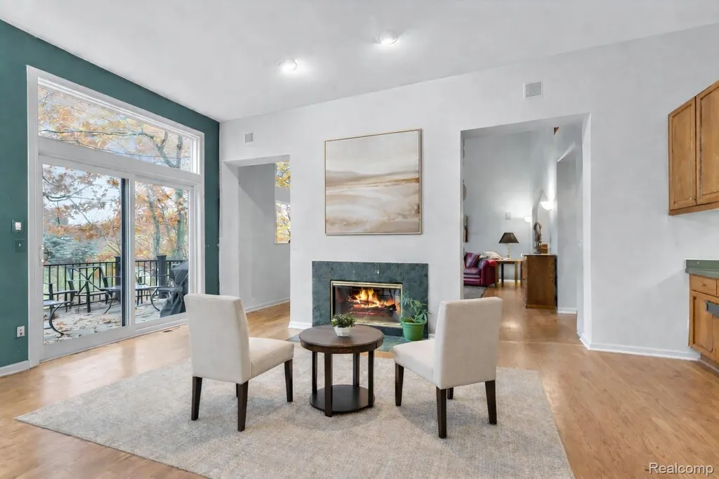 6775 Carlyle Crossing West Bloomfield Charter Township MI 48322