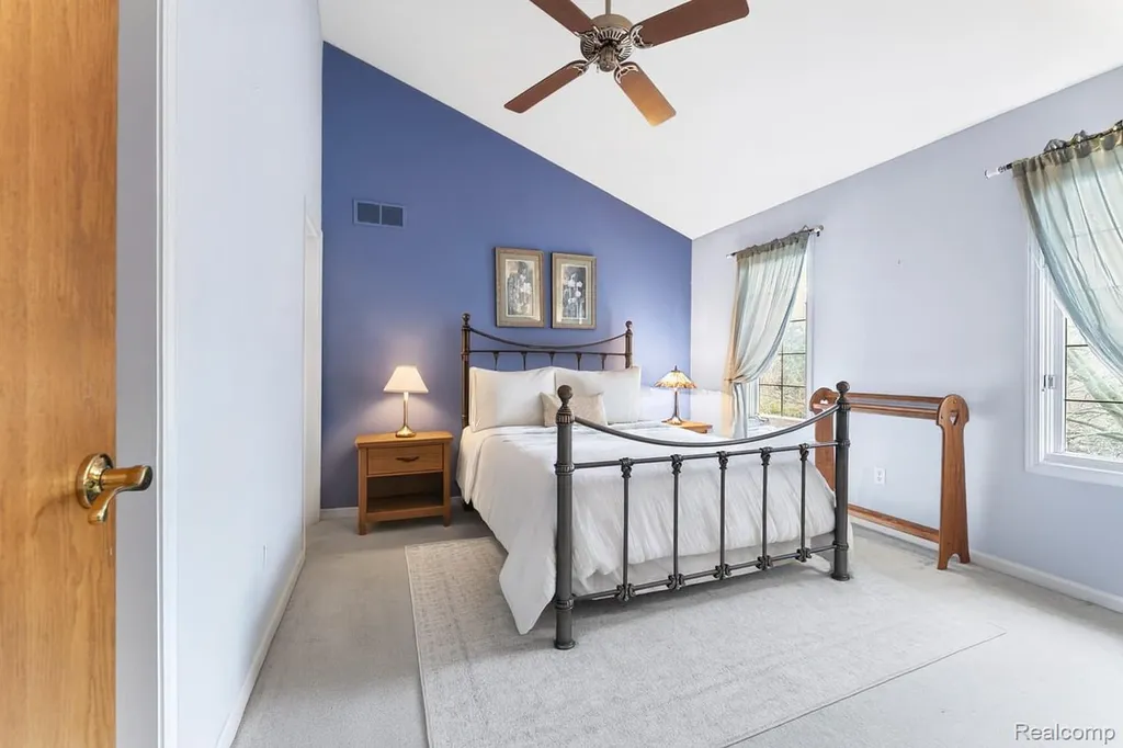 6775 Carlyle Crossing West Bloomfield Charter Township MI 48322