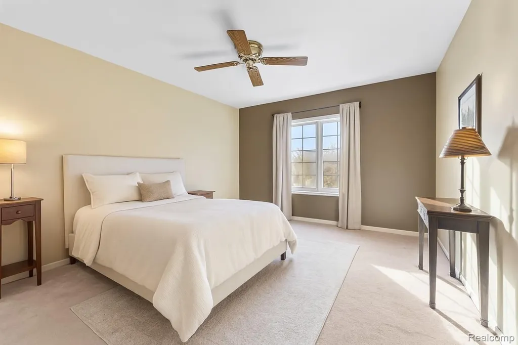 6775 Carlyle Crossing West Bloomfield Charter Township MI 48322