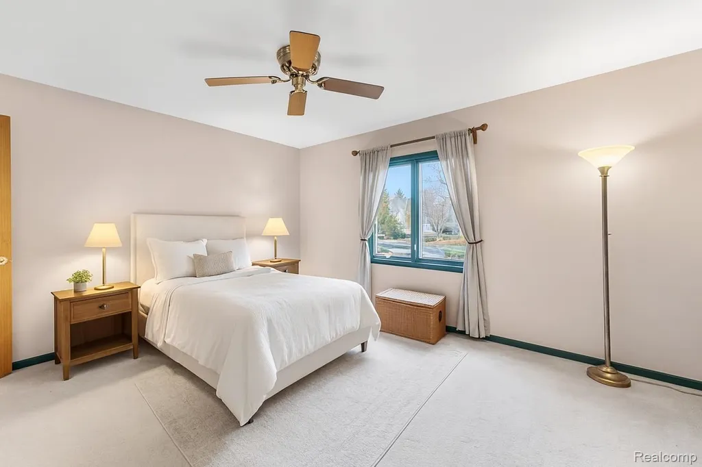 6775 Carlyle Crossing West Bloomfield Charter Township MI 48322