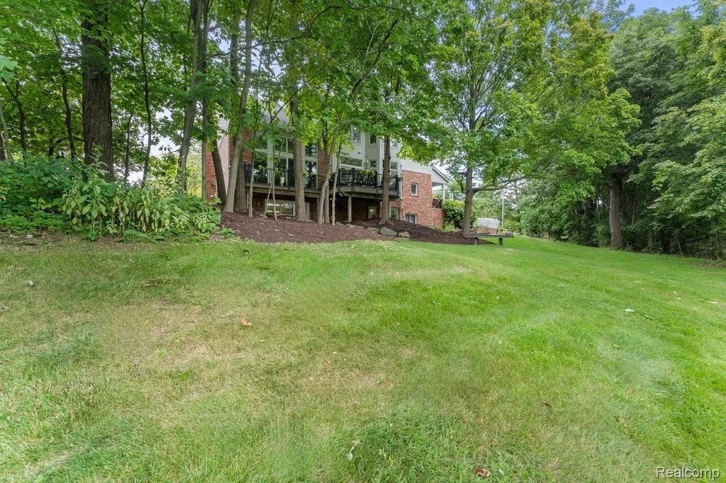 6775 Carlyle Crossing West Bloomfield Charter Township MI 48322