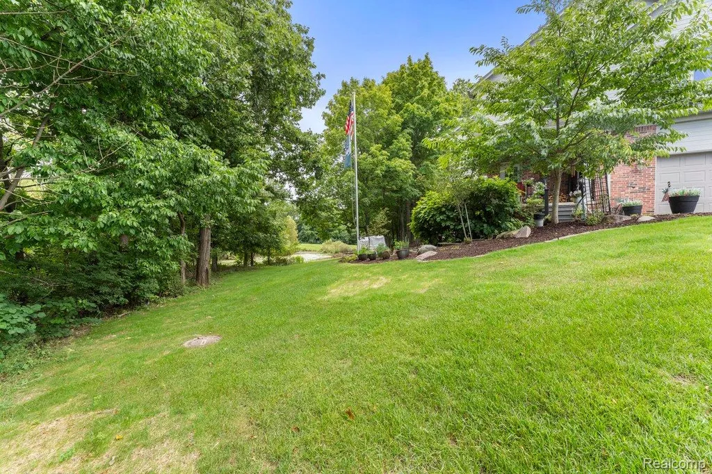 6775 Carlyle Crossing West Bloomfield Charter Township MI 48322