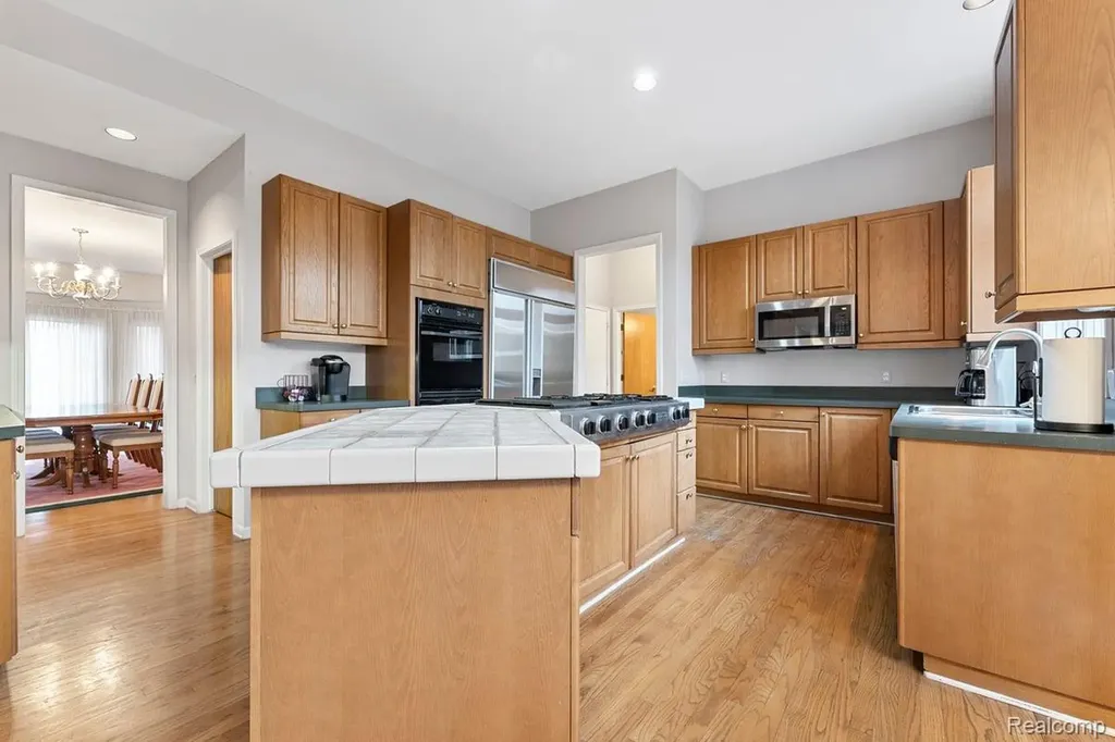 6775 Carlyle Crossing West Bloomfield Charter Township MI 48322