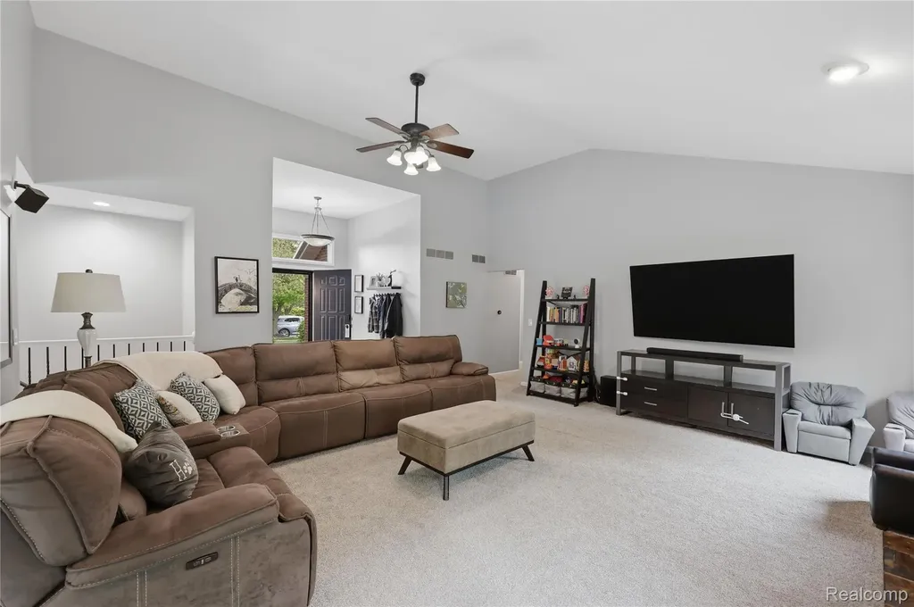 49371 Deerfield Park Macomb Township MI 48044