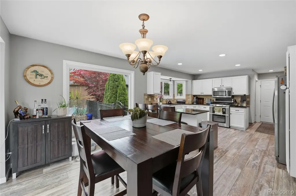 49371 Deerfield Park Macomb Township MI 48044