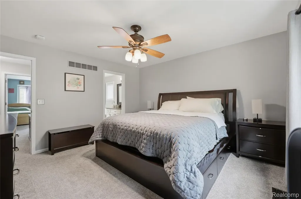 49371 Deerfield Park Macomb Township MI 48044