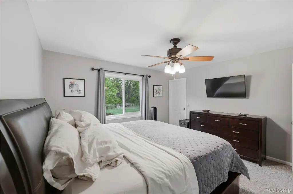 49371 Deerfield Park Macomb Township MI 48044