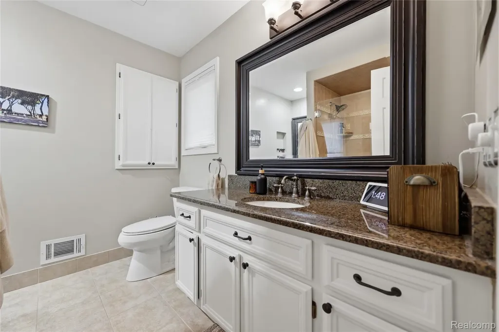 49371 Deerfield Park Macomb Township MI 48044