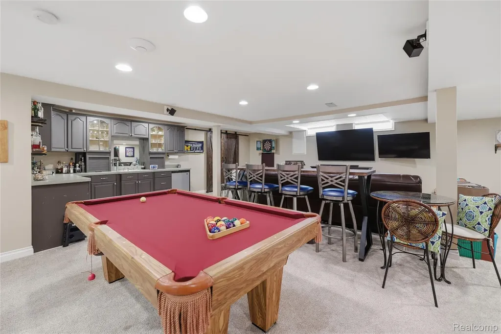 49371 Deerfield Park Macomb Township MI 48044