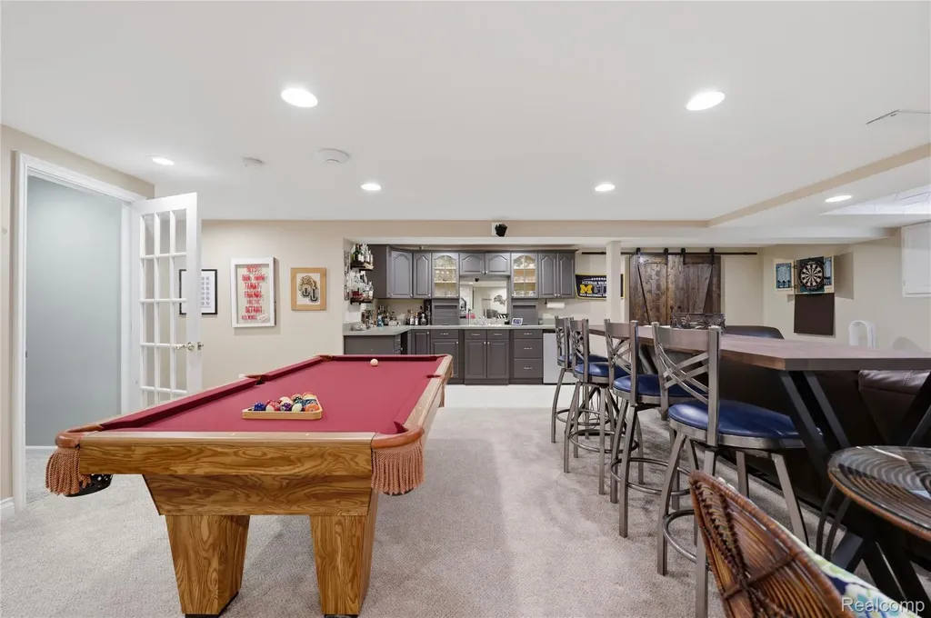 49371 Deerfield Park Macomb Township MI 48044