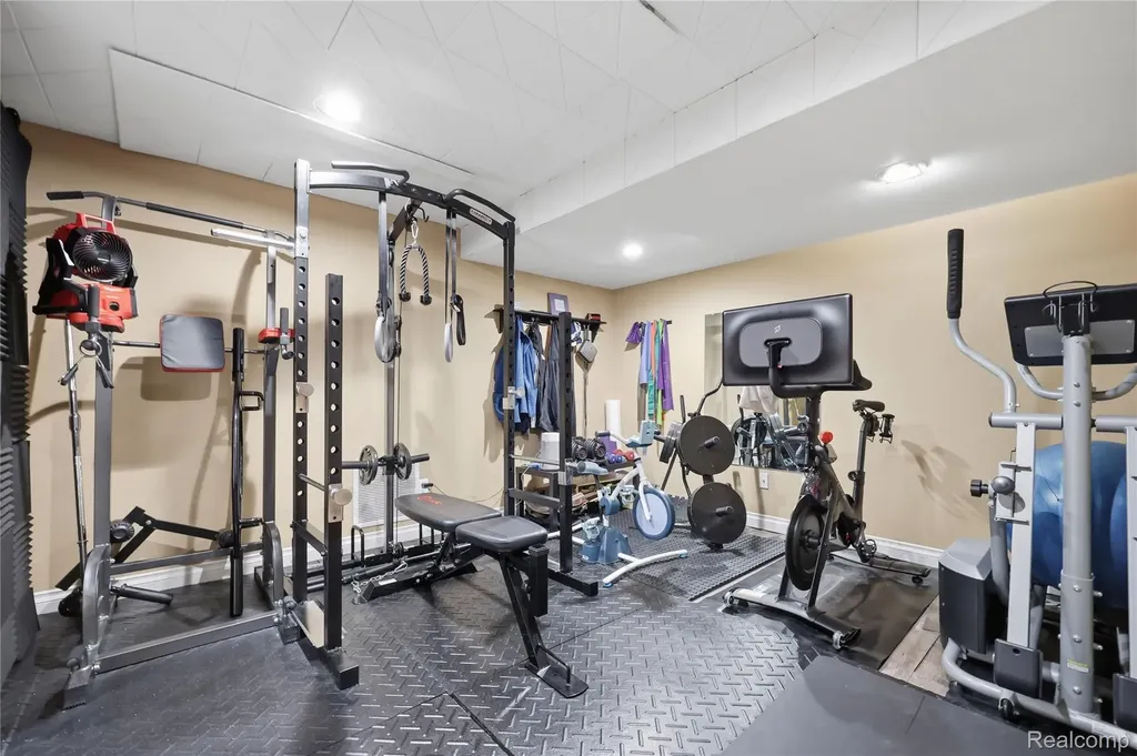 49371 Deerfield Park Macomb Township MI 48044