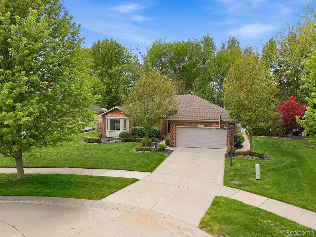 49371 Deerfield Park Macomb Township MI 48044