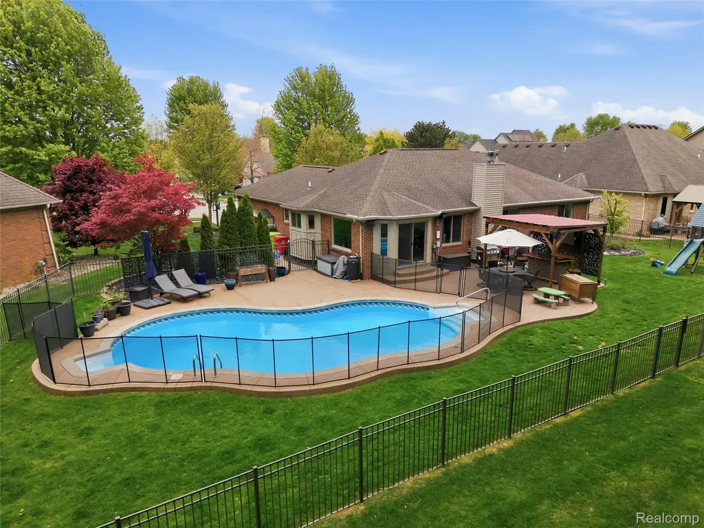 49371 Deerfield Park Macomb Township MI 48044