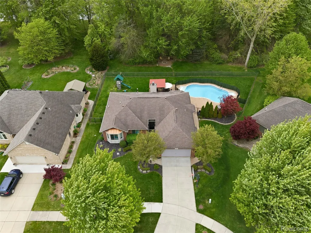 49371 Deerfield Park Macomb Township MI 48044