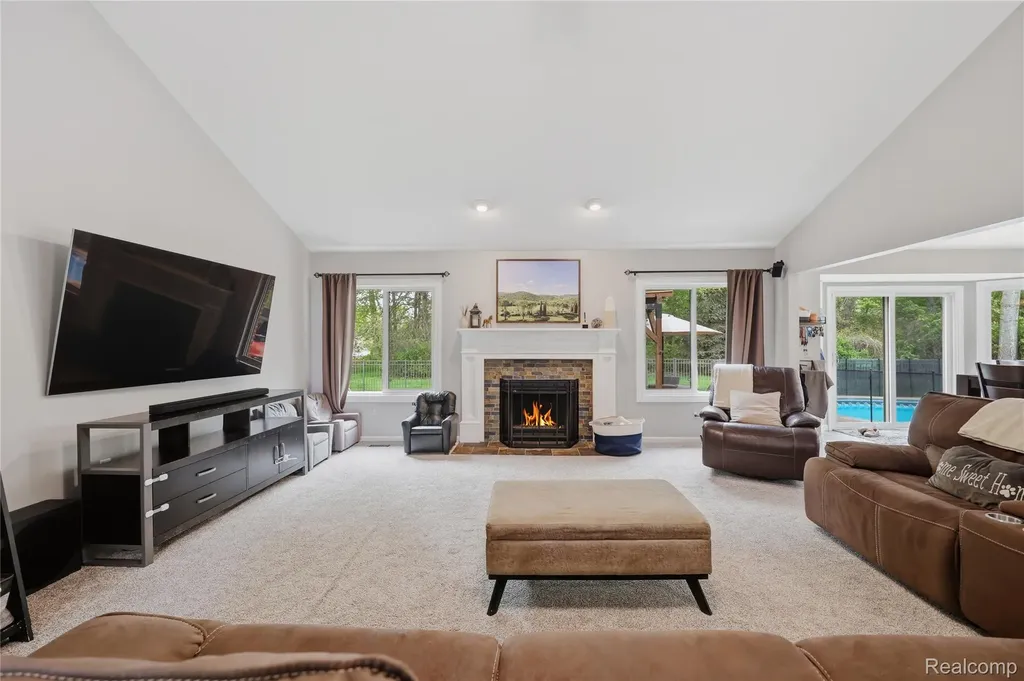 49371 Deerfield Park Macomb Township MI 48044