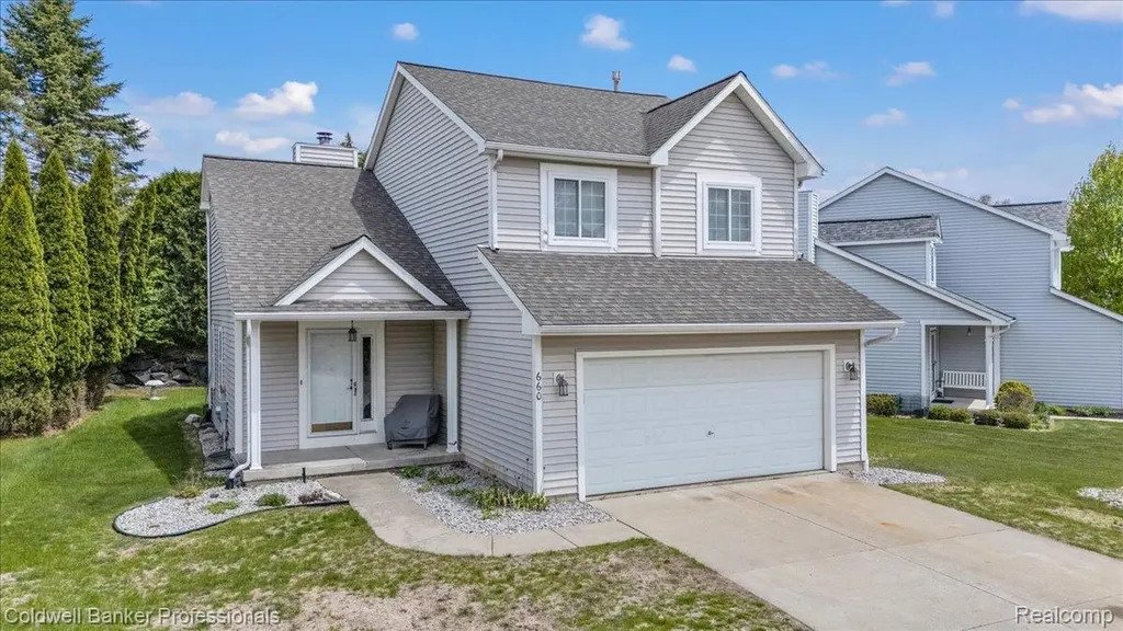 660 Akram Oxford Charter Township MI 48371