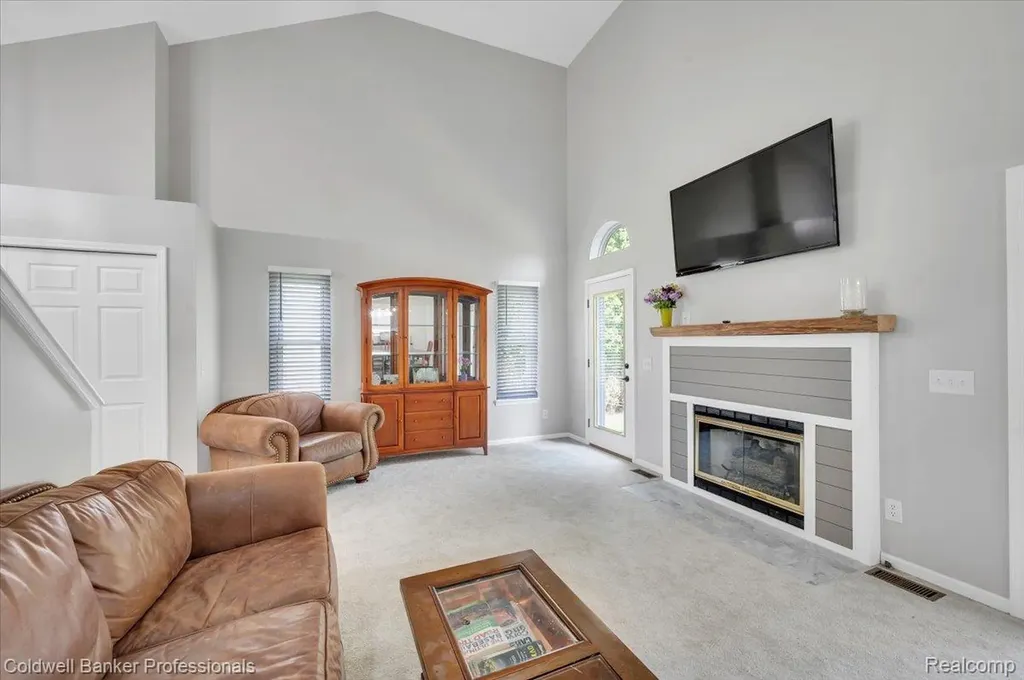 660 Akram Oxford Charter Township MI 48371
