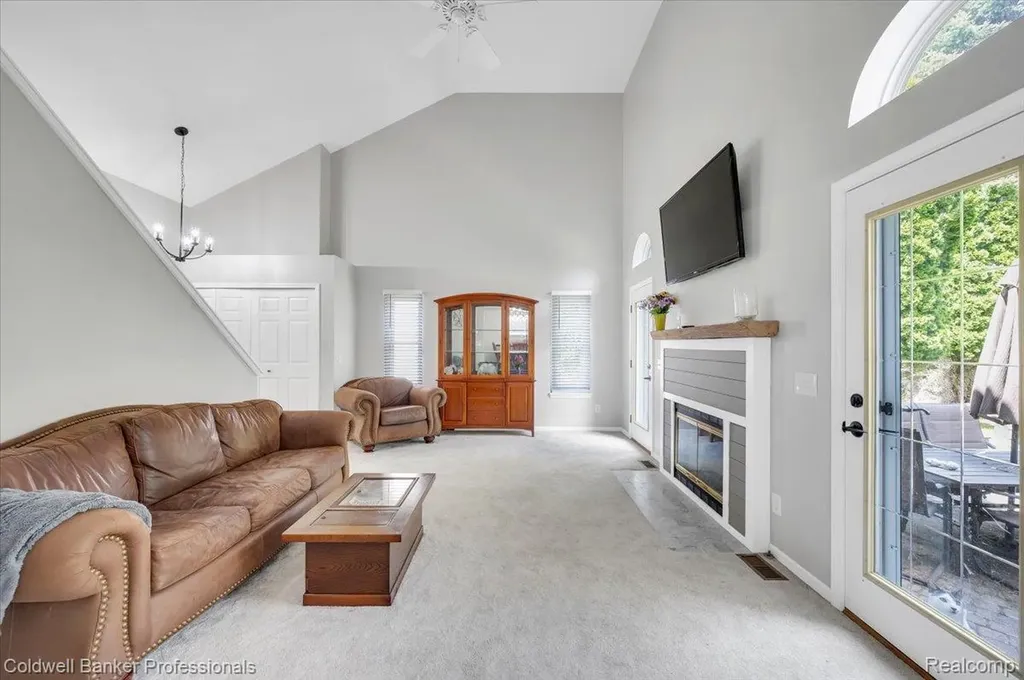 660 Akram Oxford Charter Township MI 48371