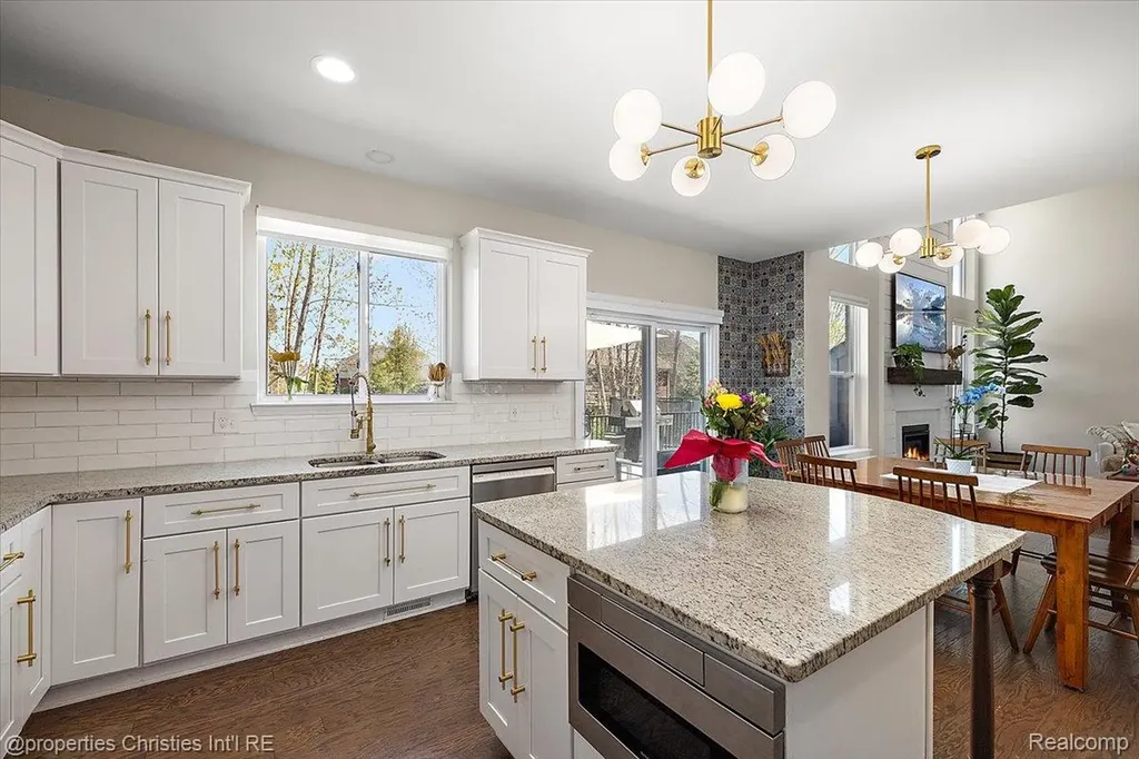 24428 Sheringham Drive Lyon Charter Township MI 48178