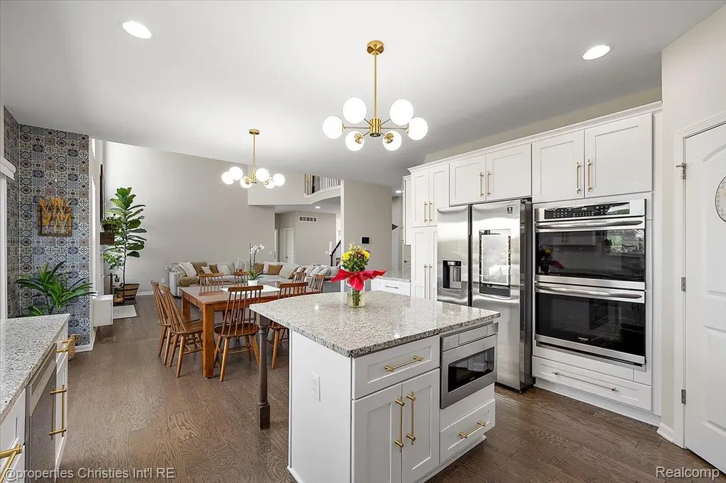 24428 Sheringham Drive Lyon Charter Township MI 48178