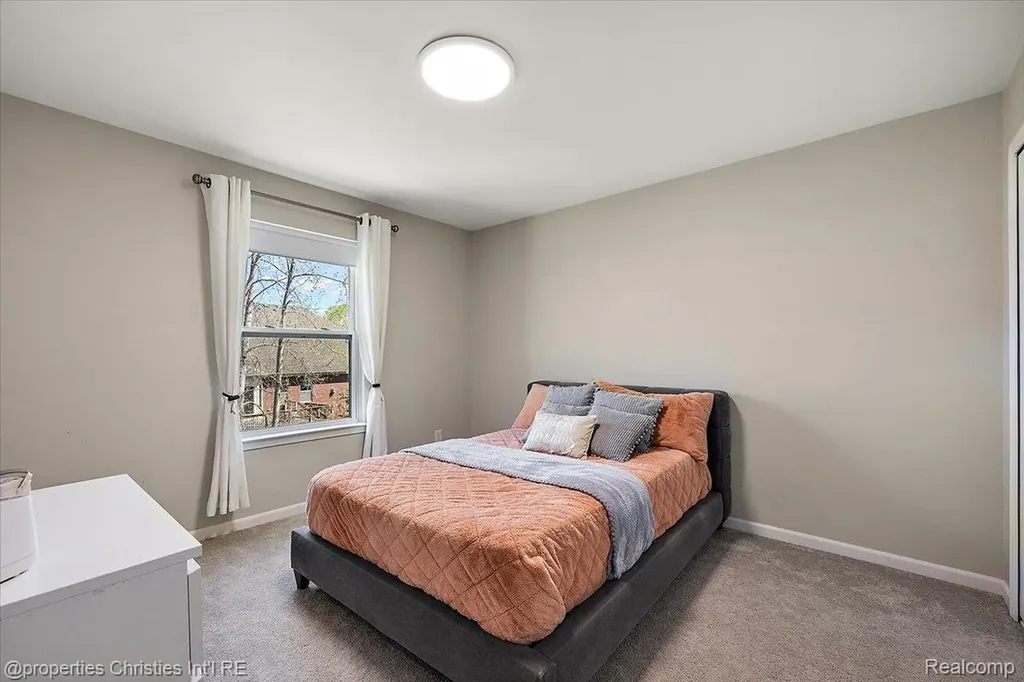 24428 Sheringham Drive Lyon Charter Township MI 48178