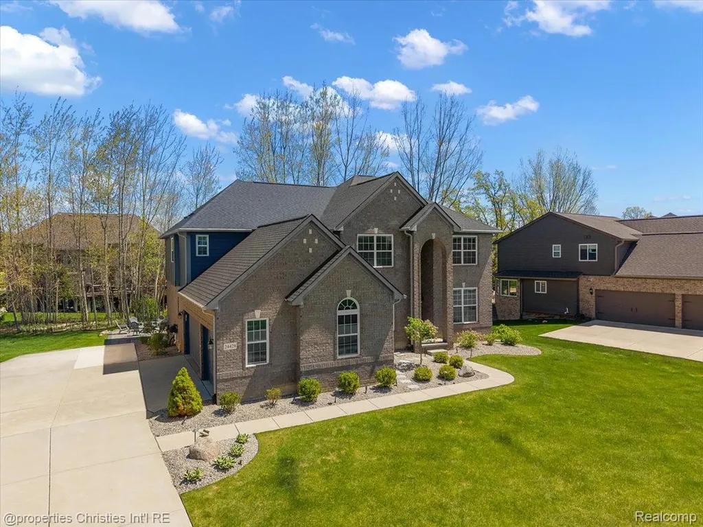 24428 Sheringham Drive Lyon Charter Township MI 48178