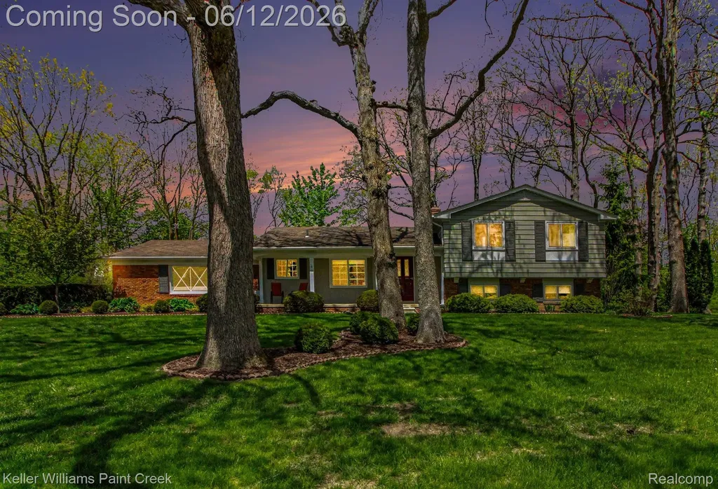 3370 Aquinas Drive Rochester Hills City MI 48309
