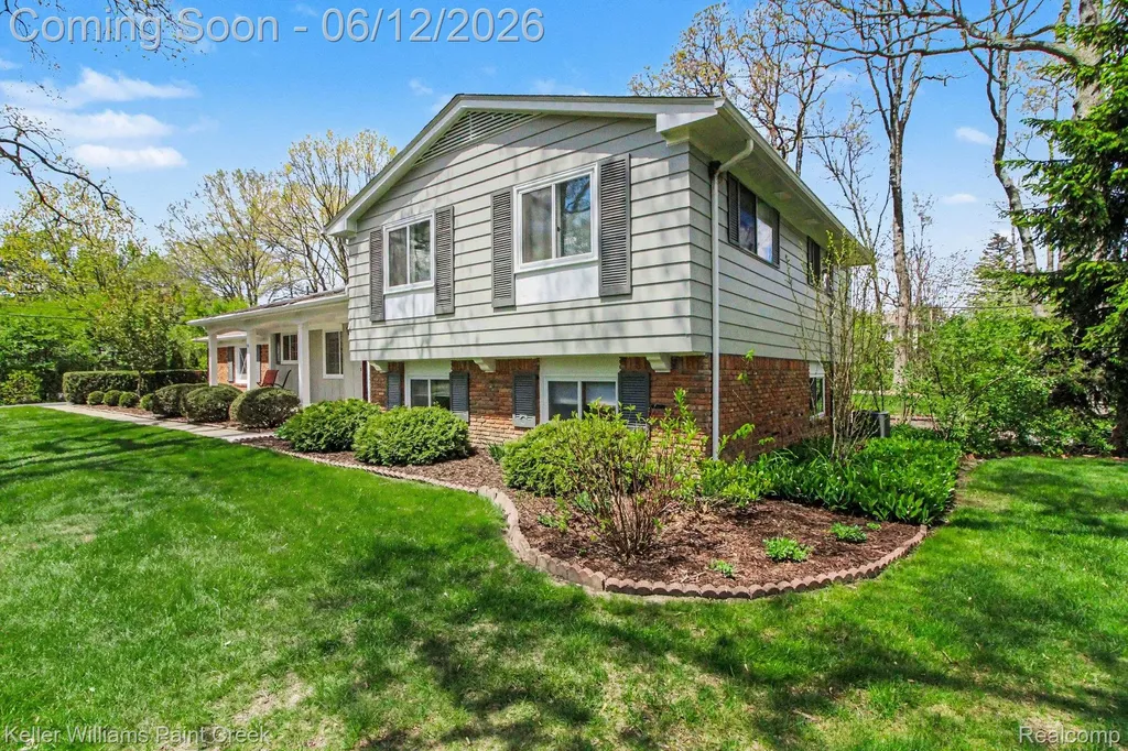 3370 Aquinas Drive Rochester Hills City MI 48309