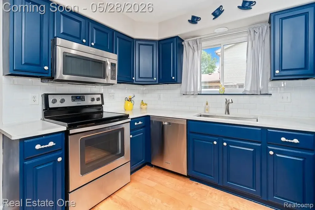 40788 Executive Drive Sterling Heights City MI 48313