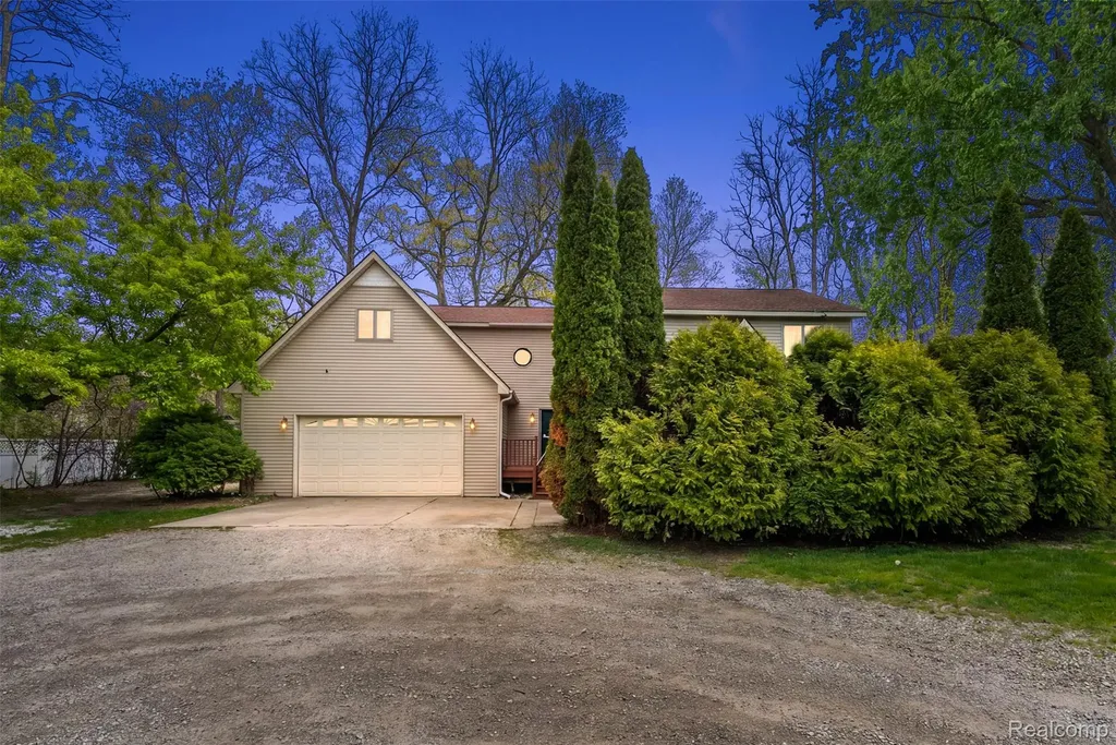 2475 S Ortonville Road Brandon Charter Township MI 48462